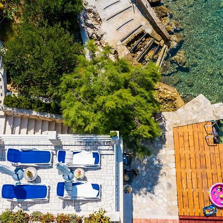 Apartments Ratac Lobrovic With Private Beach And Beautiful Sunset สลาโน ภายนอก รูปภาพ