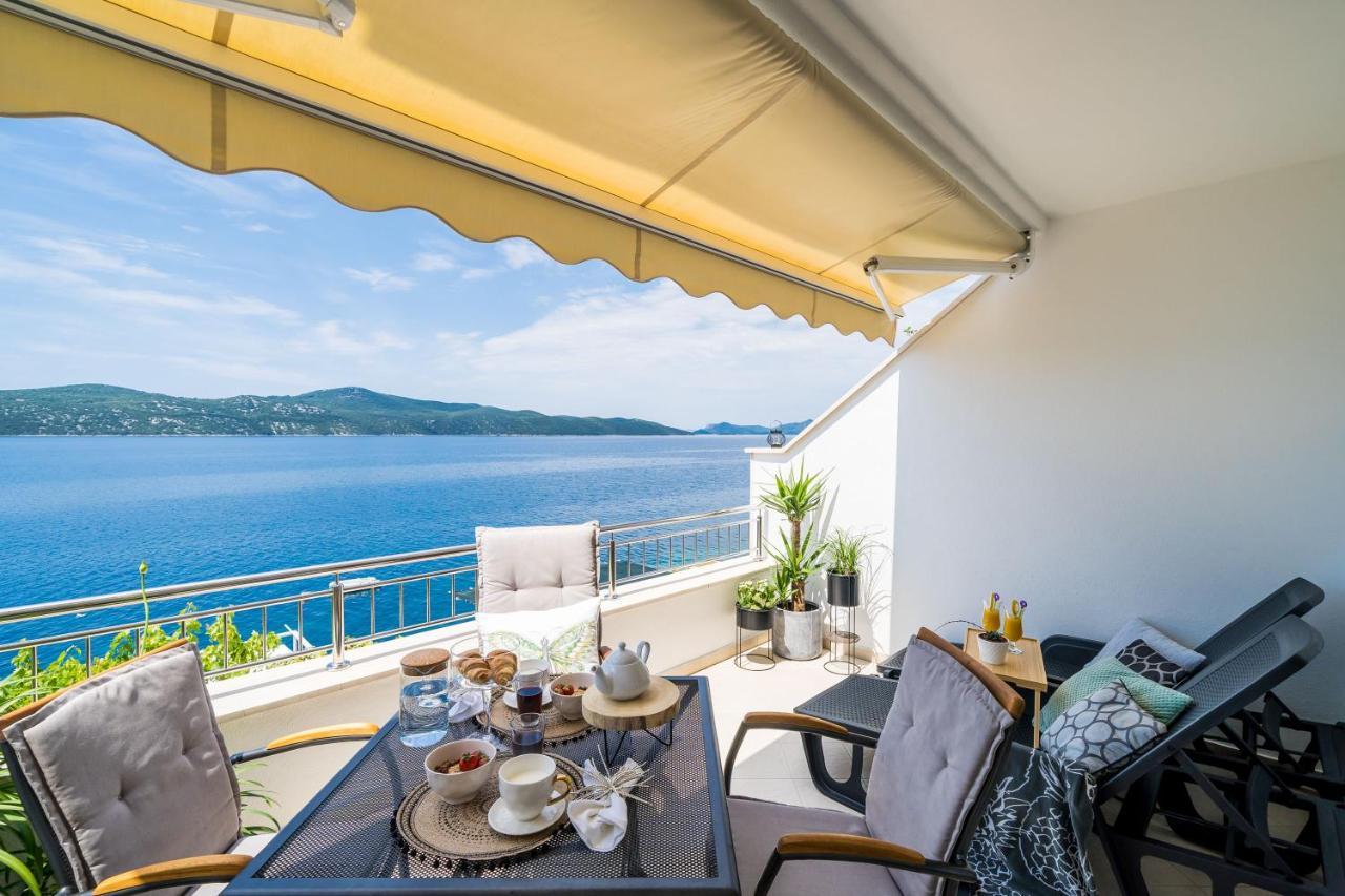 Apartments Ratac Lobrovic With Private Beach And Beautiful Sunset สลาโน ภายนอก รูปภาพ