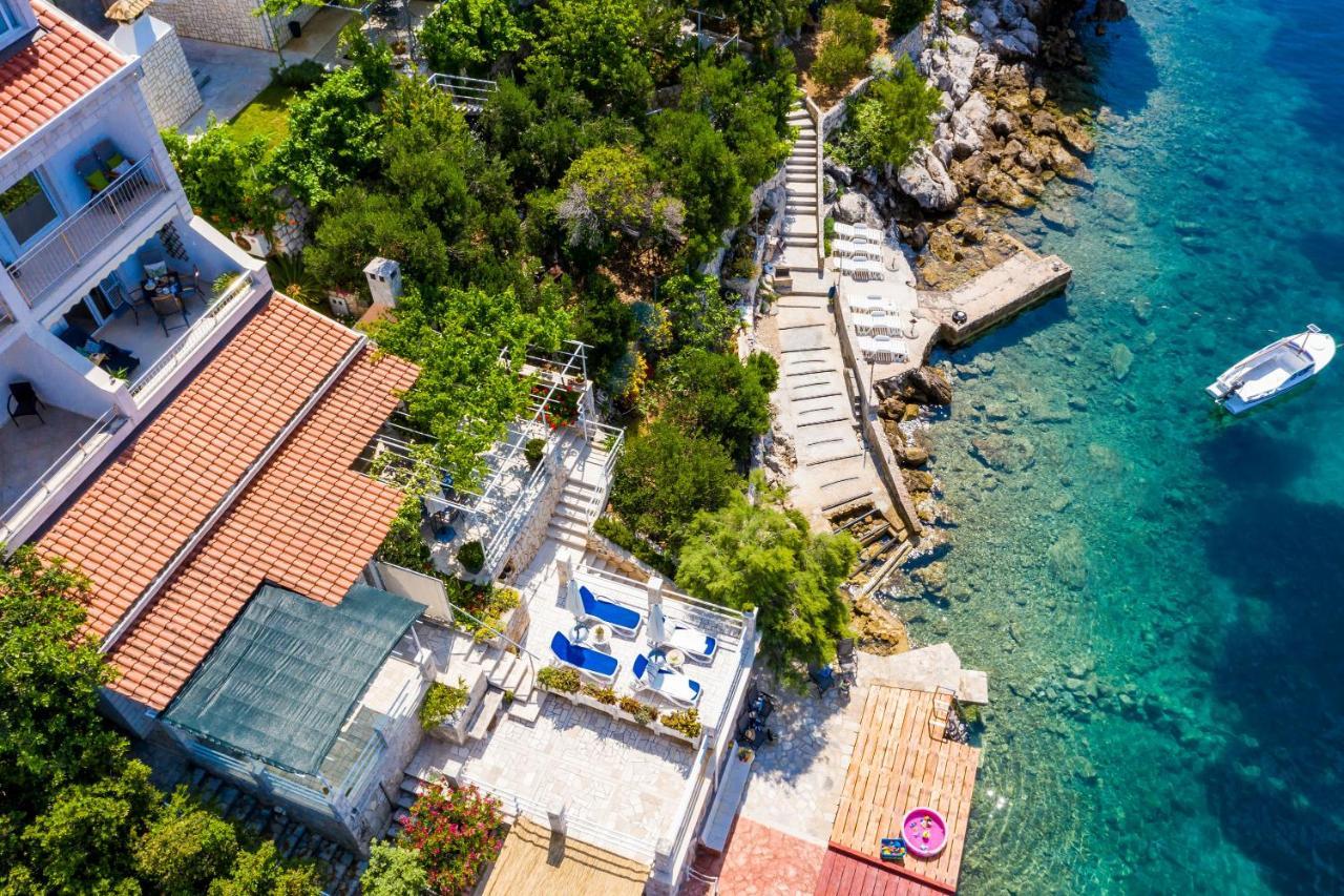 Apartments Ratac Lobrovic With Private Beach And Beautiful Sunset สลาโน ภายนอก รูปภาพ