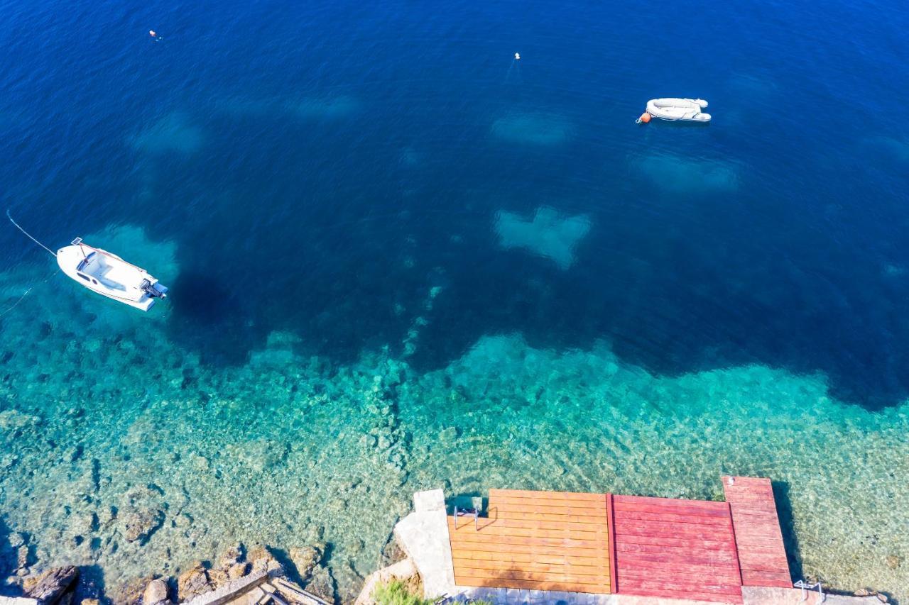 Apartments Ratac Lobrovic With Private Beach And Beautiful Sunset สลาโน ภายนอก รูปภาพ