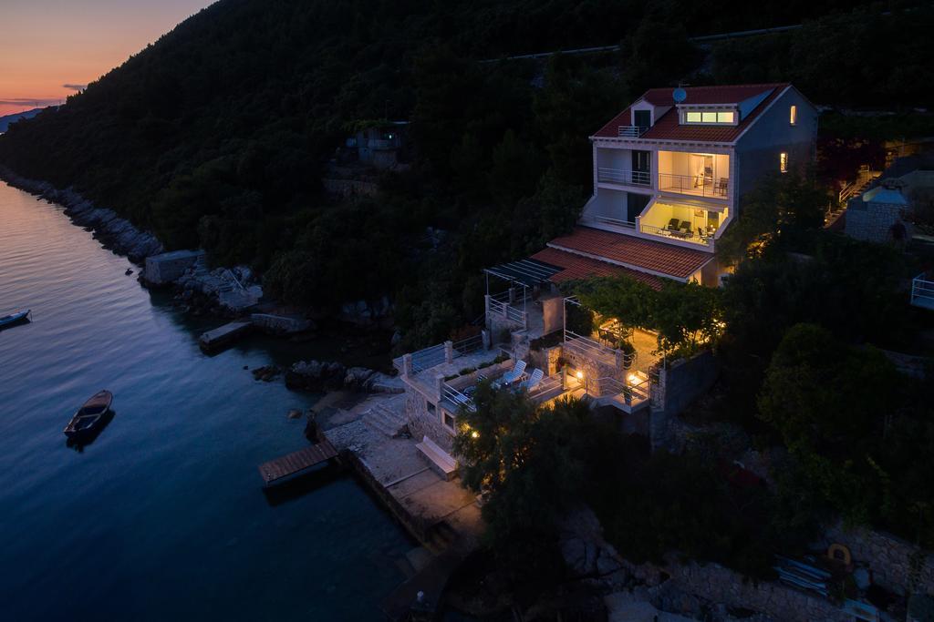 Apartments Ratac Lobrovic With Private Beach And Beautiful Sunset สลาโน ภายนอก รูปภาพ