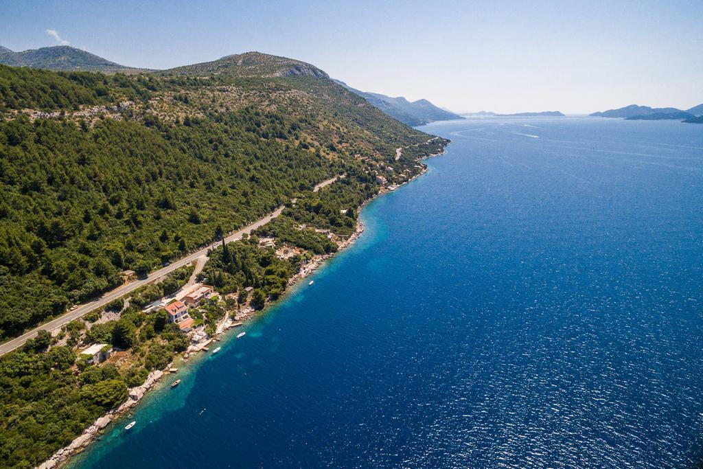 Apartments Ratac Lobrovic With Private Beach And Beautiful Sunset สลาโน ภายนอก รูปภาพ